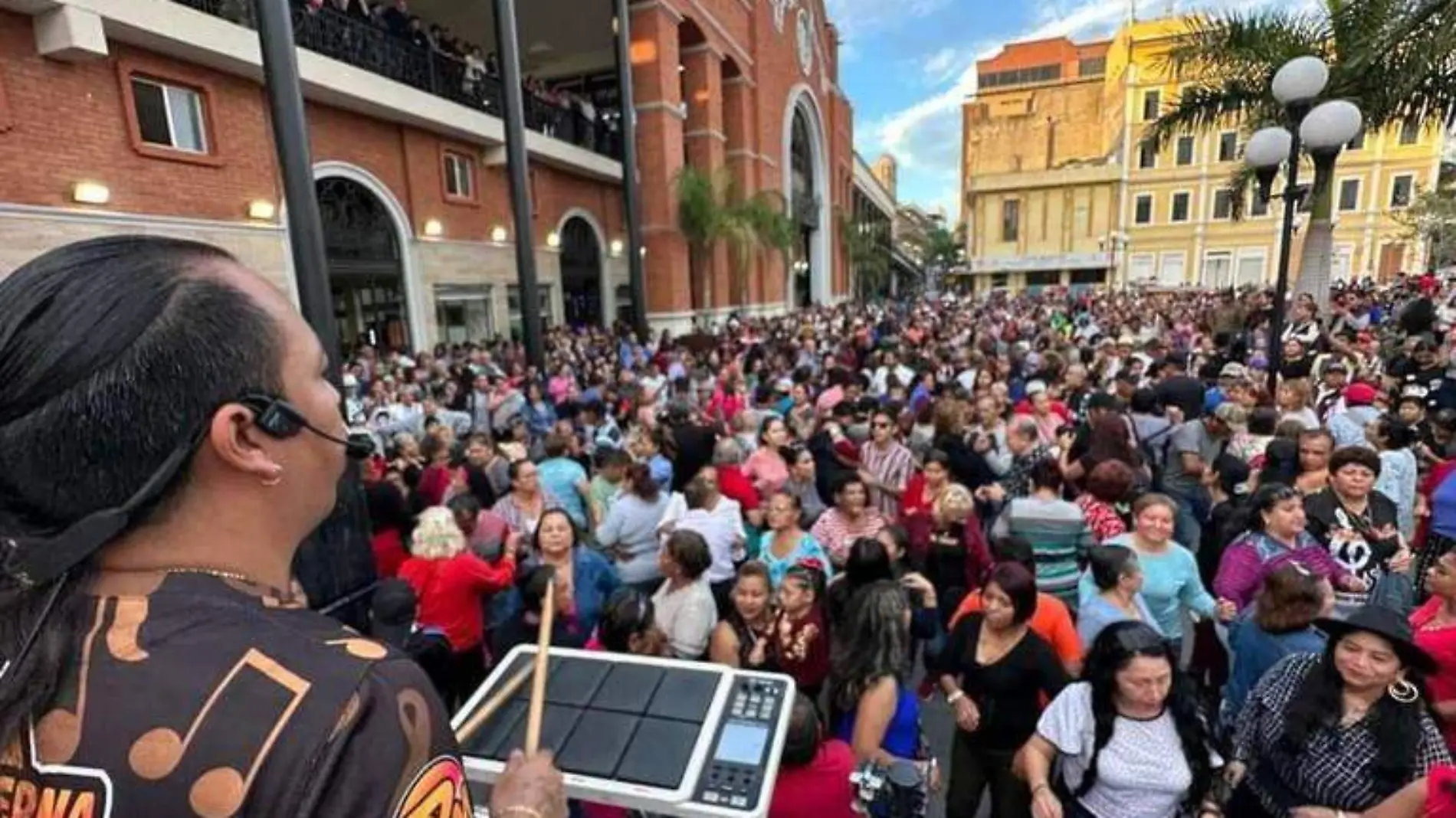 Esperan romper el récord de bailadores en las Fiestas Gruperas